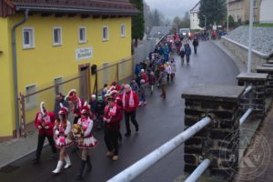 Unterwegs, mit 130 Grundschulkindern im Schlepptau.